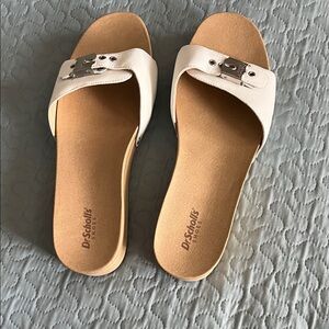 Dr. Scholl's Cream and Tan Slide Sandals
